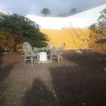 Blue Beach Famara Exterior photo